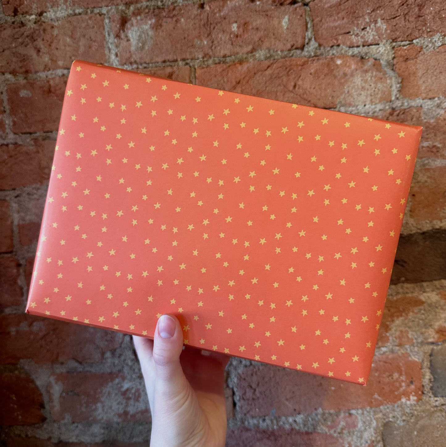 Golden Stars Gift Wrap